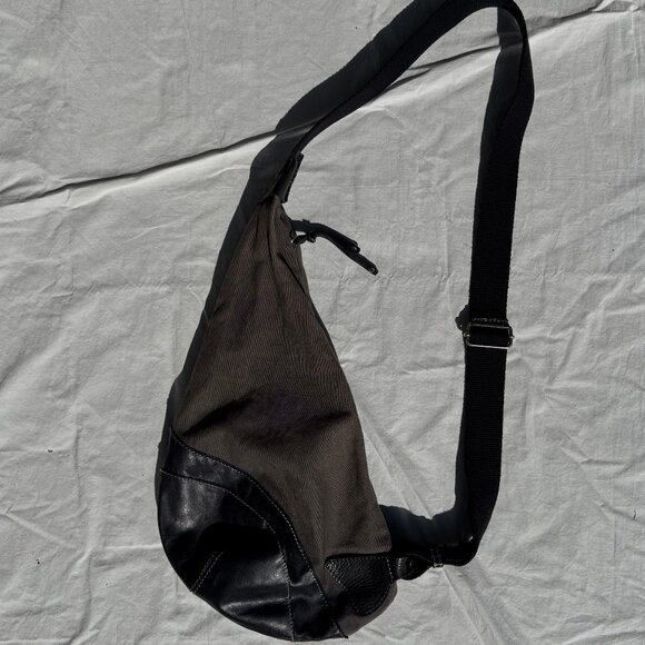 Iyiami Handbags Black Leather Charcoal Cotton Canvas Sling Bag - Picture 2 of 11